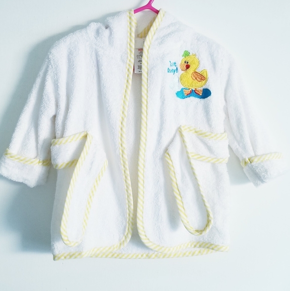 3/$25 Nuby Yellow Duck Embroidered White Towel Baby Robe Size 0-9M - Picture 4 of 10
